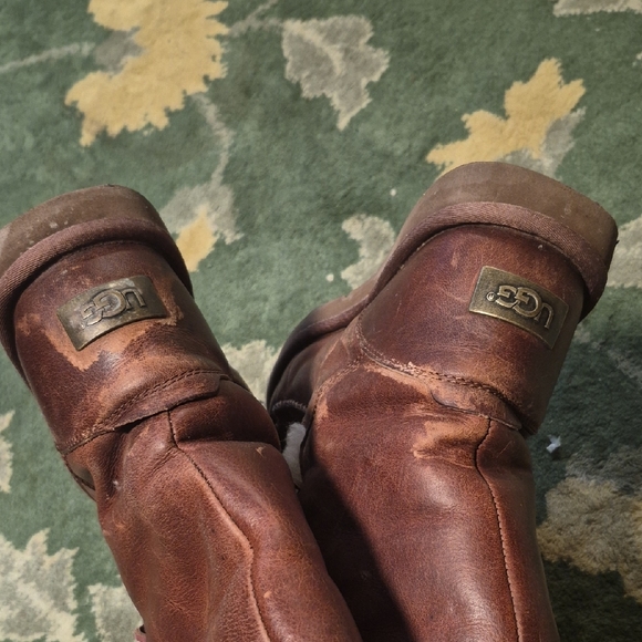 UGG Brown Leather Boots with Cream Fur - Picture 12 of 16